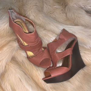 Qupid faux leather wedges